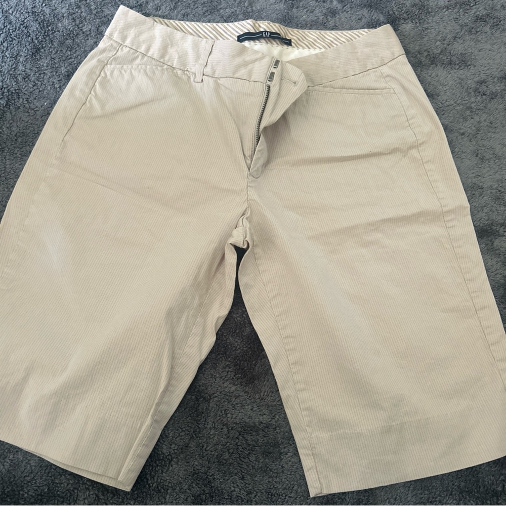 GAP Cream Knee-Length Shorts